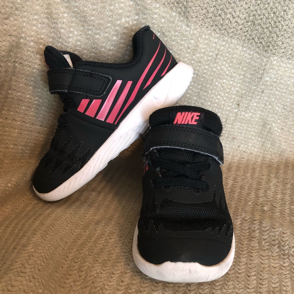 Toddler Girl Nike Pink Shoes